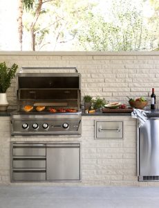 Outdoor Kitchen